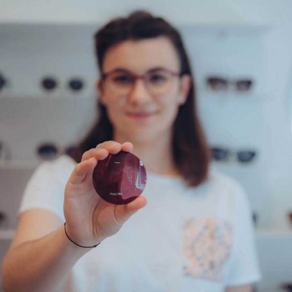 samozafarbovacie sklo ružové